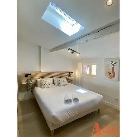 Apartment Avec Terrasse Privee Sur Les Toits De *